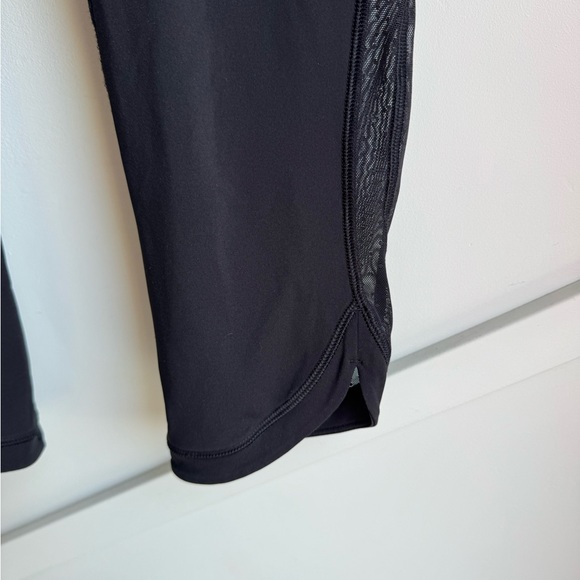 Lululemon High Rise Black Leggings Tights Yoga
Athletic Sport Pant Womens size 6 - Picture 11 of 12